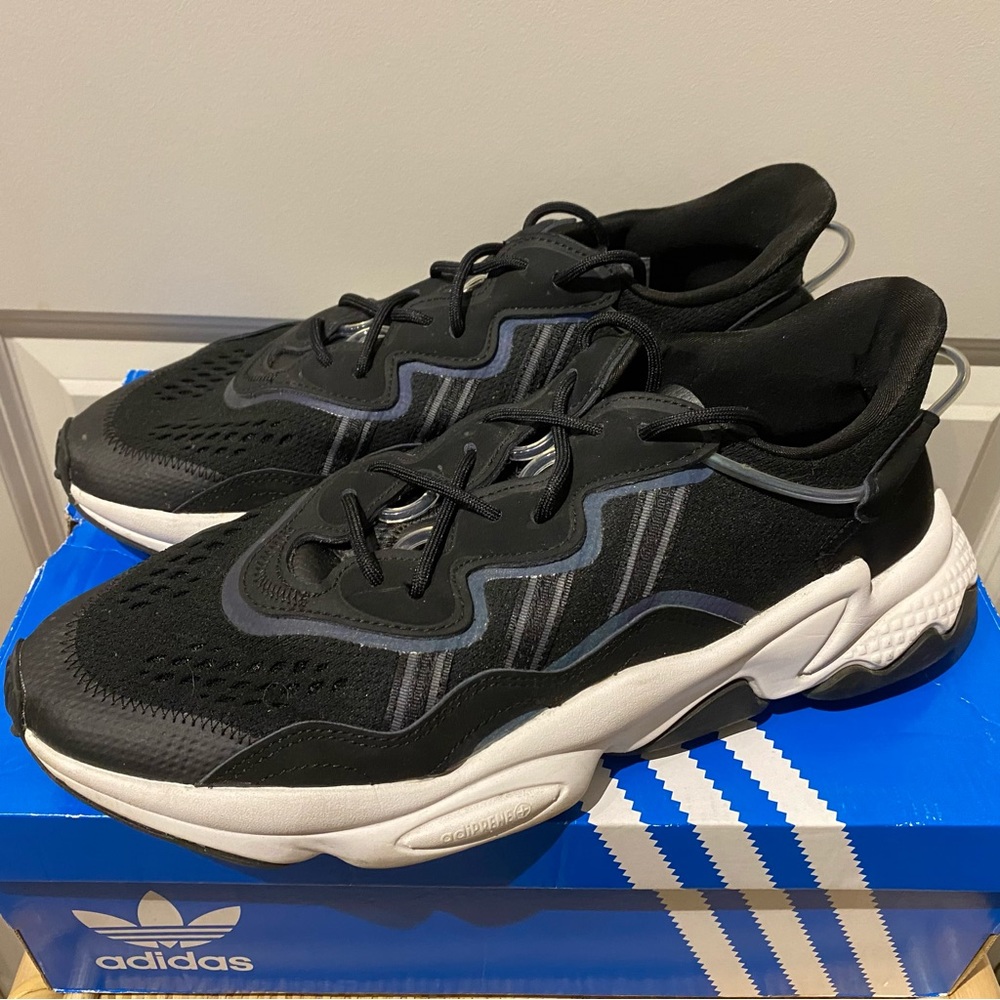 Adidas Originals Ozweego (Core Black Grey Six)